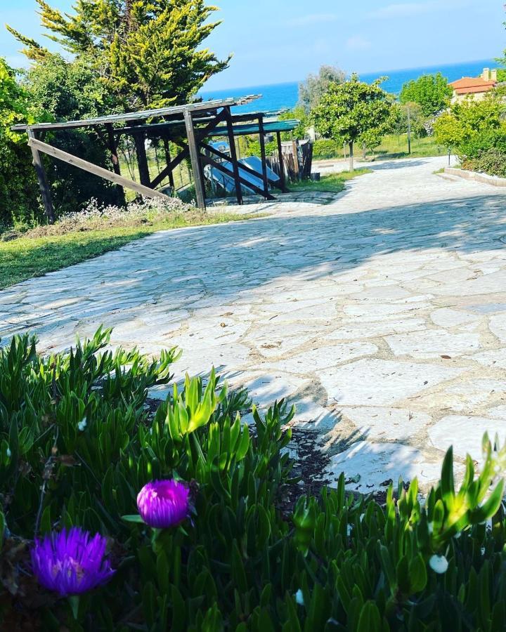 Guesthouse Kaliepia Ierissos Exterior foto