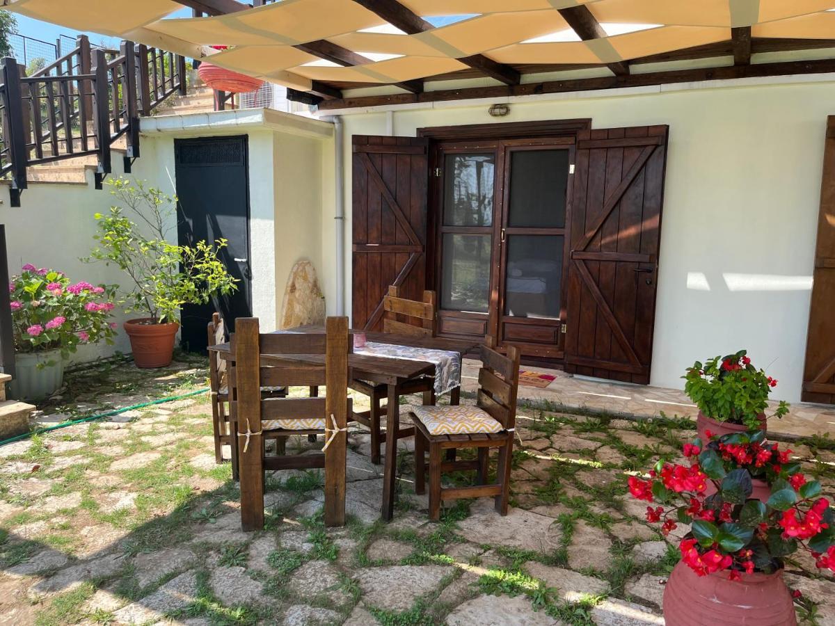 Guesthouse Kaliepia Ierissos Exterior foto
